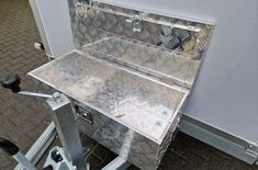 Werkzeugbox Staubox Aluminium Werkzeugkoffer abschließbar rechteckform 76x24x33cm (M)