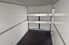 Trailershop Regal Boden Staufächer verstellbar für Debon Roadster Sport C255