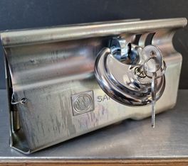 Diebstahlsicherung Kastenschloß Safety Box XL klappbar für Anhänger Kugelkupplung im Karton