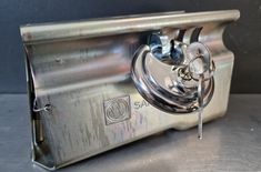 Diebstahlsicherung Kastenschloß Safety Box XL klappbar für Anhänger Kugelkupplung im Karton