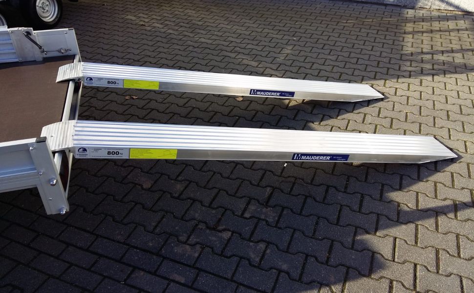 csm_trailershop.de_Zubehoer_Auffahrrampen_ohne_Rand_AO2508S_Ansicht_C_c9dd53f847.jpg