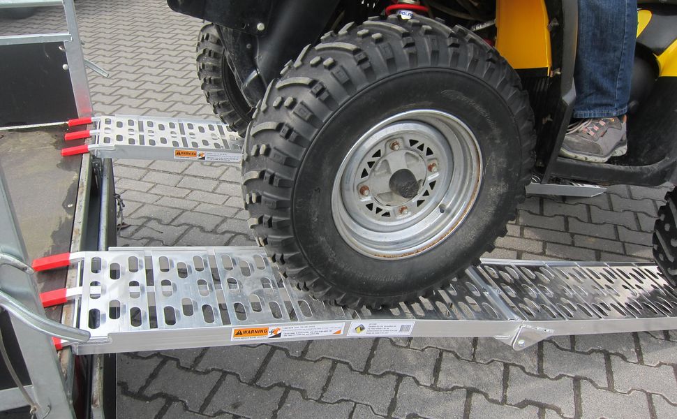 trailershop.de ANHAENGER WIRTZ Auffahrrampen Alu klappbar 2300mm Paar Tragkraft max. 375kg 10.JPG