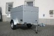 trailershop.de Deckelanhänger VT1 181x101x83 ALUBOXX Profilansicht offen nah