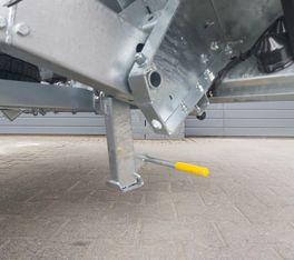 Stützen Heckstützen klappbar kick down für Brian James CARGO Tipper