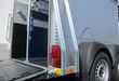 trailershop.de Pferdeanhaenger Boeckmann Champion C 2400kg Heckflügeltür blackline CFFplus 100 kmH 2400kg Rampenverschluss.JPG