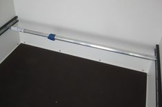 Sperrstange Sperrbalken rund KIM44 125-180mm 19mm Bolzen/Schlitz für Stäbchenschiene Airline Schiene