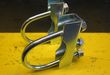 trailershop.de Zubehör Halter Klemmbügel für Stützradklemmschelle Deichsel Rohr 60mm rund.JPG