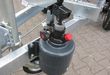 trailershop.de EDUARD Kipper 260x150x30cm S Lfh 72 cm 2000kg Ansicht Hydraulikpumpe.JPG