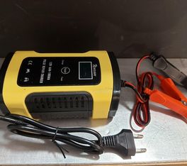 Batterieladegerät für 6V / 12V für Batterie Akku Pb AGM GEL MF