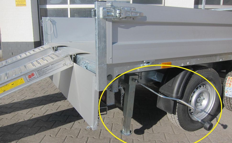 trailershop.de Cheval Liberte Kipper Anhänger PW 3 35 Elektrisch Auffahrrampen Stützen 330x180x35cm 3500kg Profingebot Stütze - Kopie.JPG