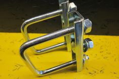 Halter Klemmbügel für Stützrad klemmschelle an Deichsel Rohr Ø 60mm vierkant