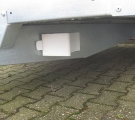 Unterlegkeil mit Halter weiß PVC für PKW Anhänger
