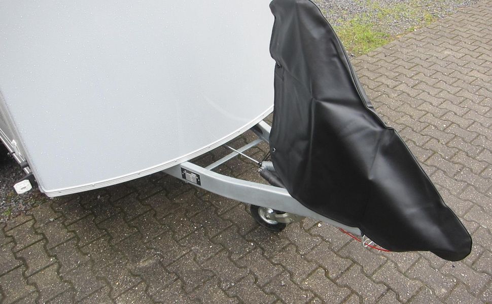 trailershop.de Zubehoer Abdeckhaube Schutzhaube für Zugeinrichtung PKW Anhaenger schwarz.JPG