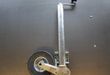 trailershop.de Anhänger Zubehör Stützrad Automatik 60mm Vollgummirad Stahlfelge 225x75 Langhub Bild B.JPG