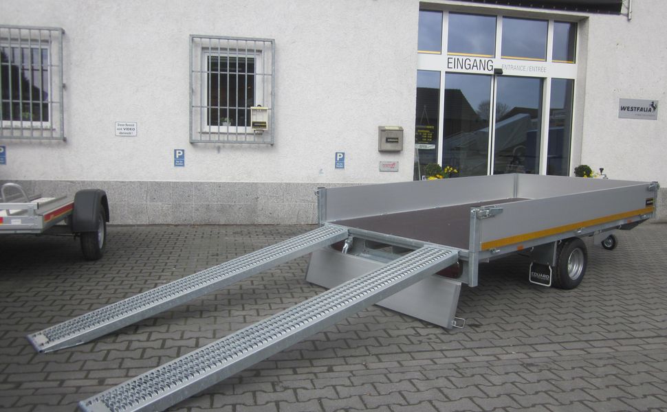 trailershop.de Eduard Atlas M Bordwände Heckansicht Rampen Detail