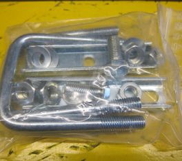Halter Klemmbügel für Stützrad klemmschelle an Deichsel Rohr Ø 70mm vierkant