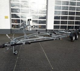 Brenderup Bootstrailer Premium 242000 TB SR 2000 Superrollen Winde Boote bis 650cm 2000kg 312268