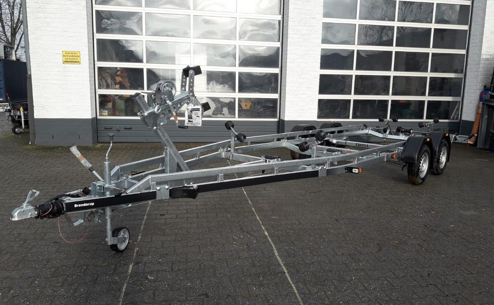 trailershop.de Brenderup Bootstrailer Premium 242000B SR 2000 Superrollen Winde Boote bis 720cm 2000kg AKTION