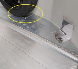 Halter Reserveradhalter verzinkt stehend für Debon Koffer C255 C300 C500 C500XL C700 C800 C900 C1000