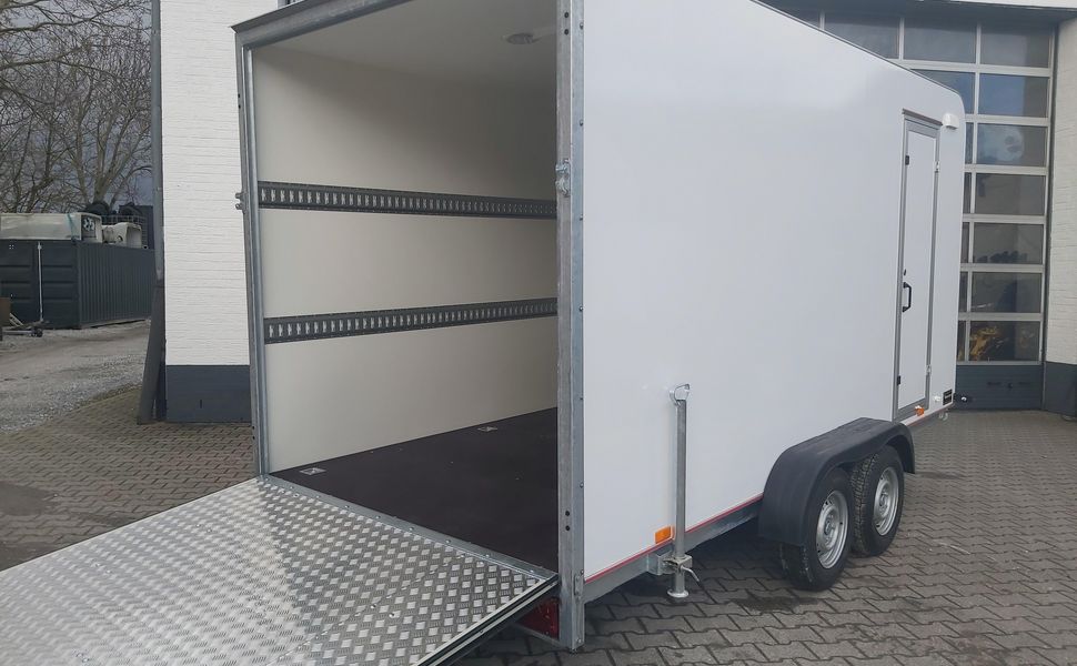 trailershop.de TFS 420T.01 2700 420x200x210cm aero Seitentür Heckrampe XL 100kmH 2700kg A