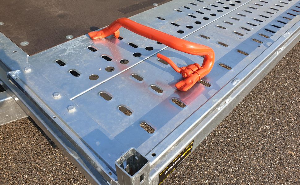 trailershop.de Radstopper Bügel rot für Brian James T Transporter