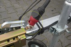 Steckerhalter anschraubbar für 7 und 13 Pol Stecker