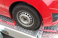 Radstopper Anfahrstopp Alu für Anssems Autotransportanhänger AMT ECO 188cm mit Bindeaugen