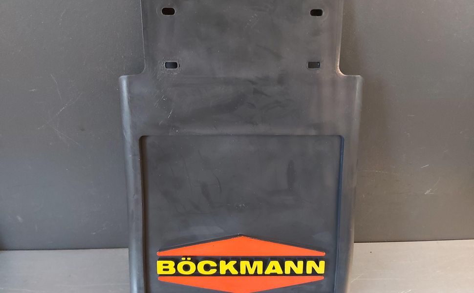 trailershop.de Schmutzfänger Spritzlappen schwarz mit Böckmann Logo bunt A