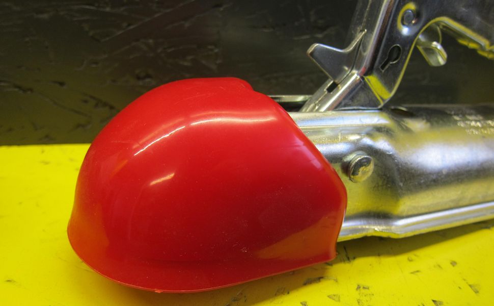 trailershop.de Zubehör Anhänger Soft Dock für Blechkupplungen Gummi rot.JPG