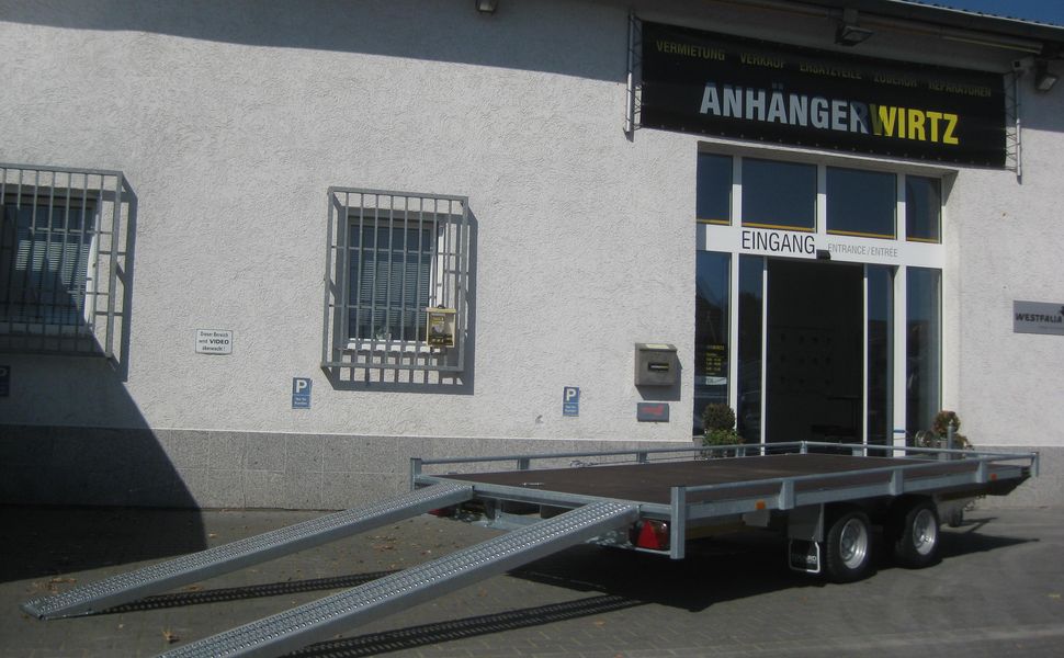 anhaengerwirtz.de Eduard Auto Transport Anhänger Atlas XL 406x200cm Reling 10 2700kg Ansicht Verladung.JPG