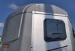 trailershop.de Pferdeanhänger Böckmann Portax Esprit silver&black silver Sattelkammer Trittschutz 100kmH 2400kg B